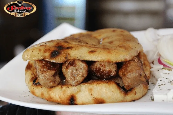 Sallatë tuna (2 persona)